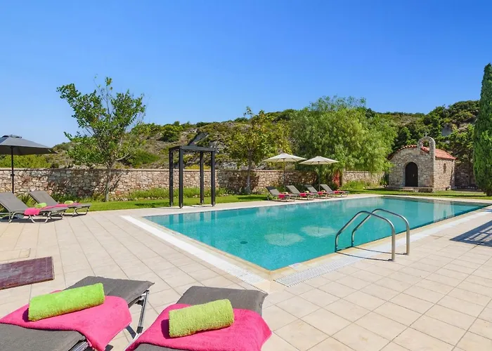 Amarandes Paradisi (Rhodes)